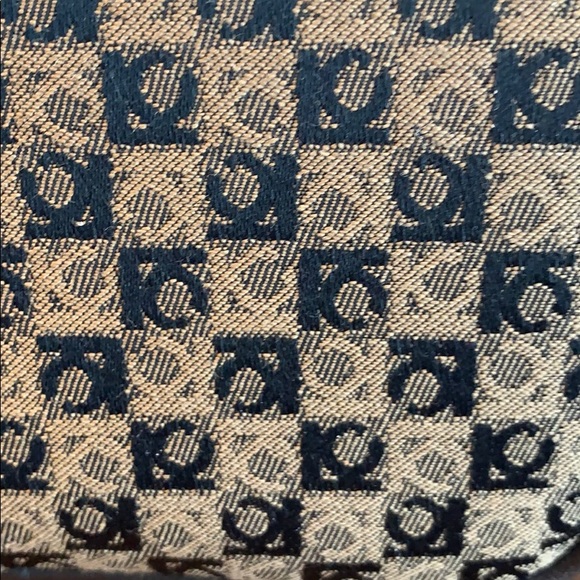 Liz Claiborne Brown Signature Handbag - Picture 9 of 11